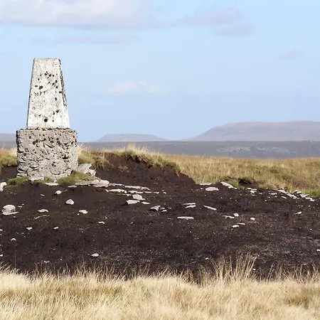Park Bottom Settle